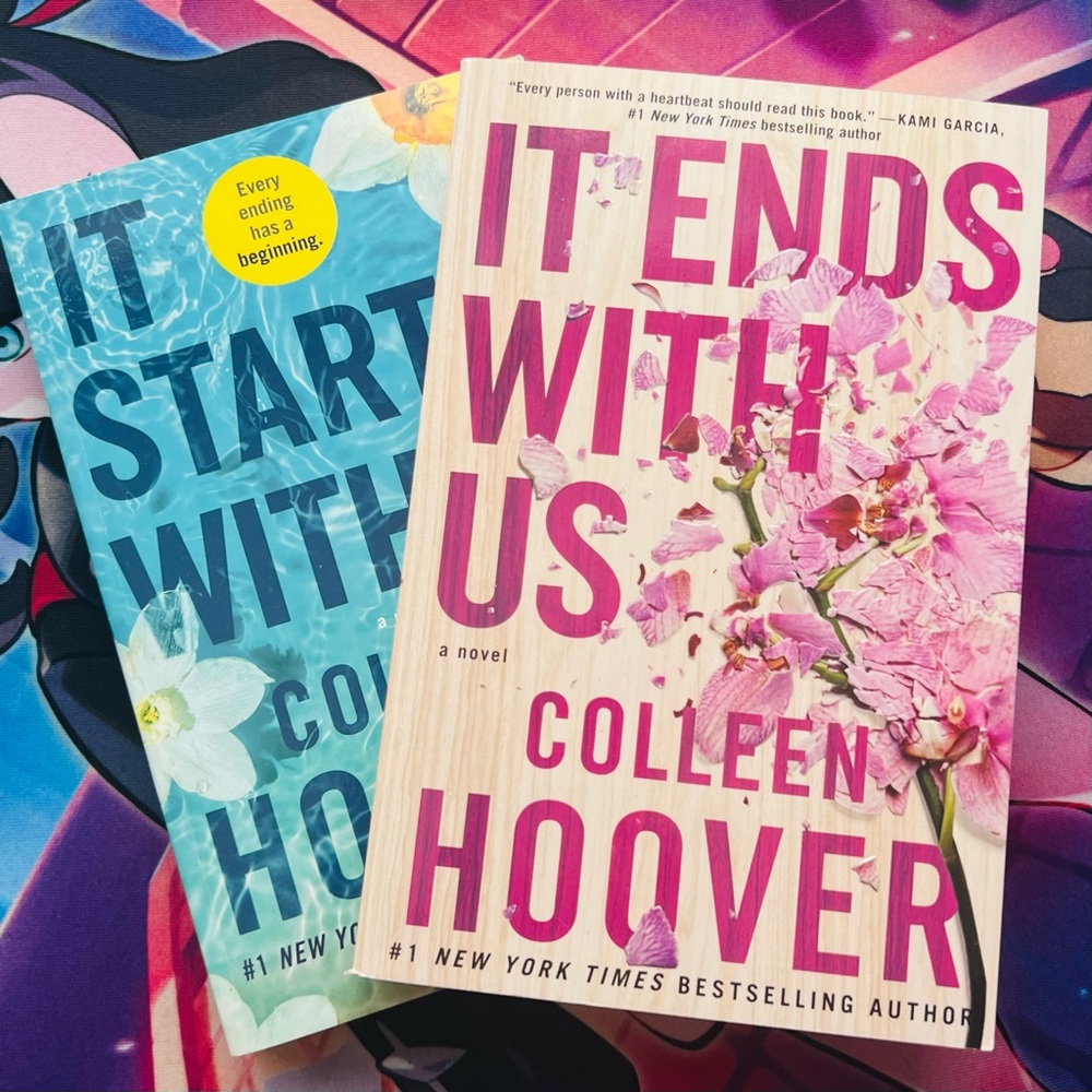 Colleen Hoover Book Set - It Ends With Us & It Starts With Us